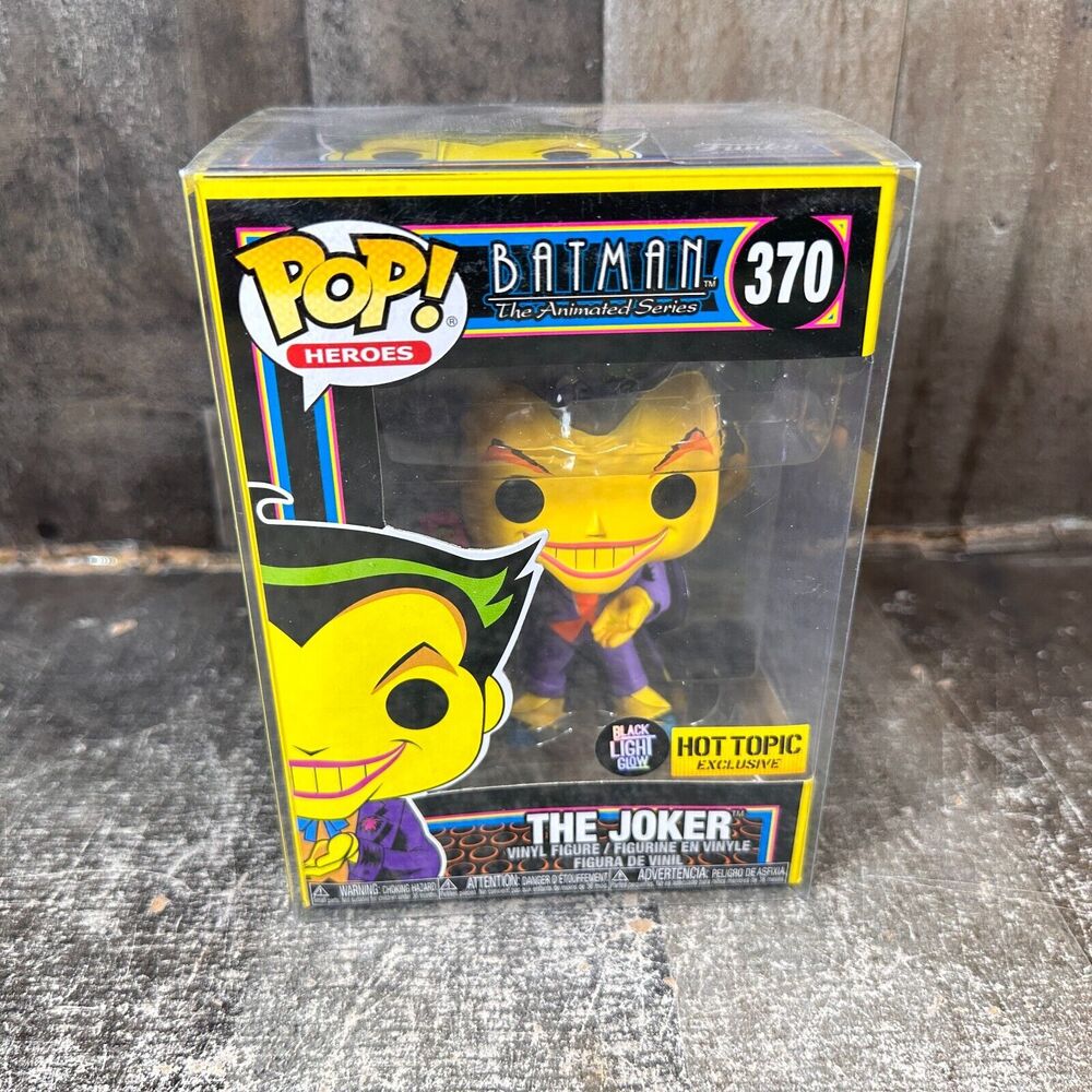 Funko Pop BlackLight: The Joker‎ #370 Batman Animated Series Hot Topic Exclusive